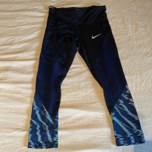 Nike women’s yoga leggings